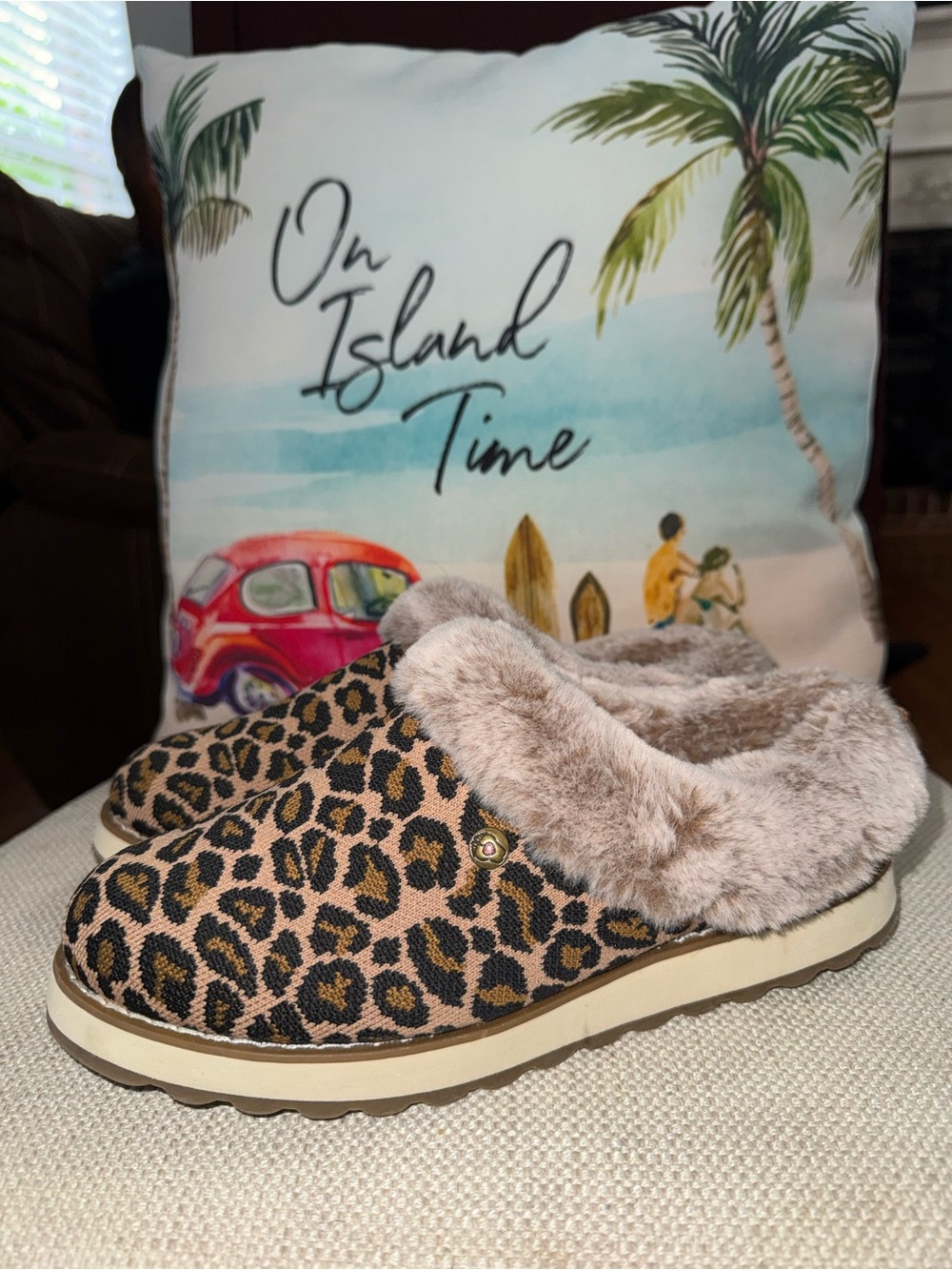 Bobs From Skechers Women'S Keepsakes 2.0 - Cuddle Cat Faux Fur Slippers Size 7
